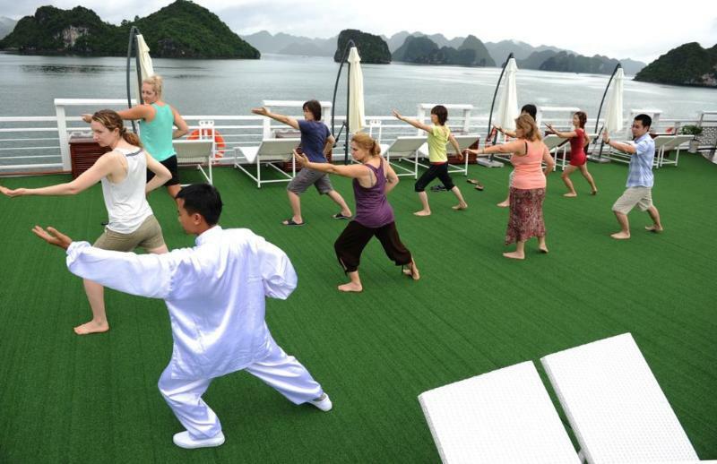 Alisa Cruise Halong Hotel Ha Long Exterior foto